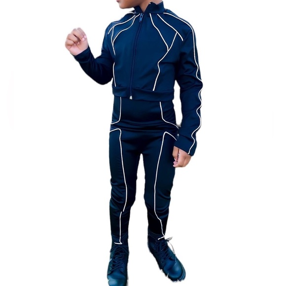 Mini Survival Mode 2 Piece Jumpsuit - Black
New - Picture 4 of 5